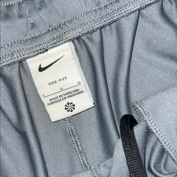 Nike Men's Gray and Black Athletic Shorts - Picture 2 of 8